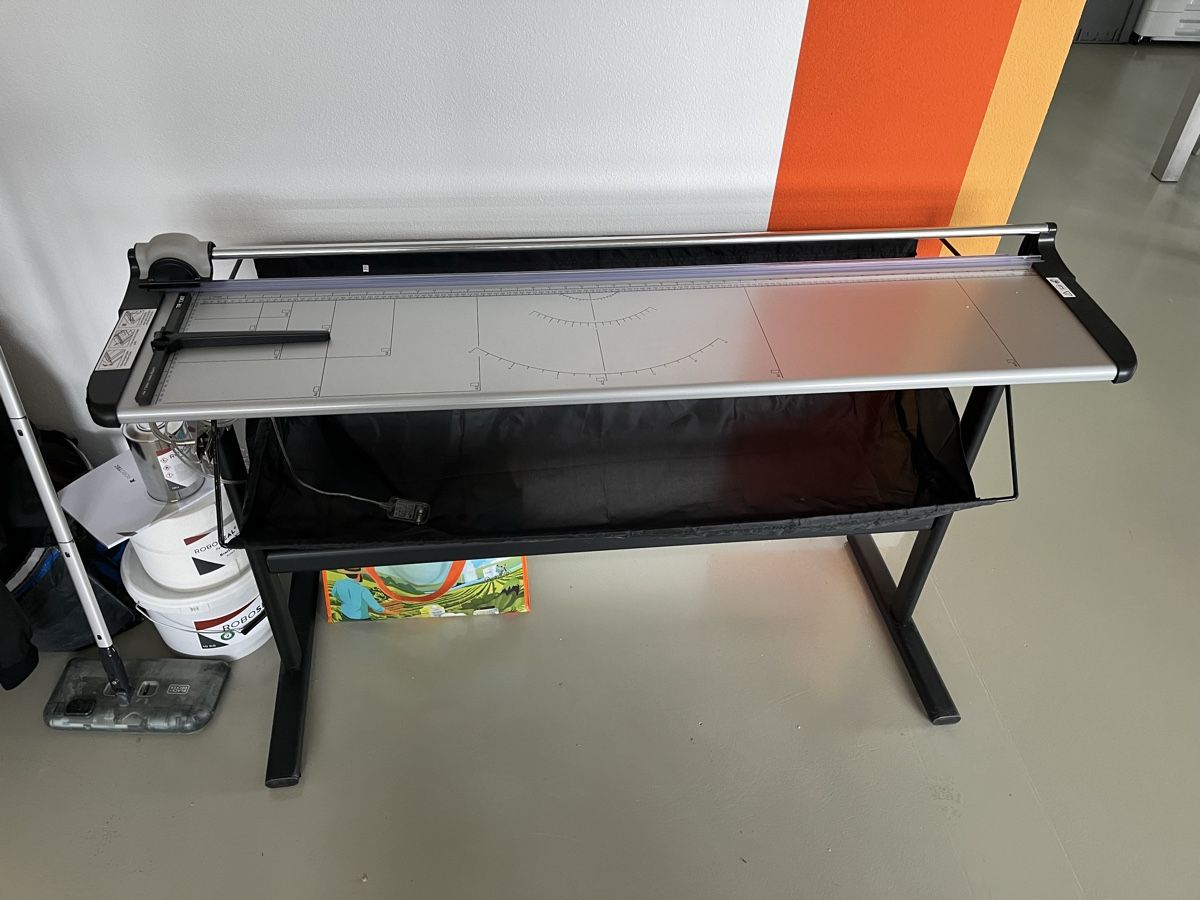 Altro materiale per ufficio: Olympia Massicot de coupe TR 1307 - A0 – Usato da St-Cergue venduto da Stekuff 1