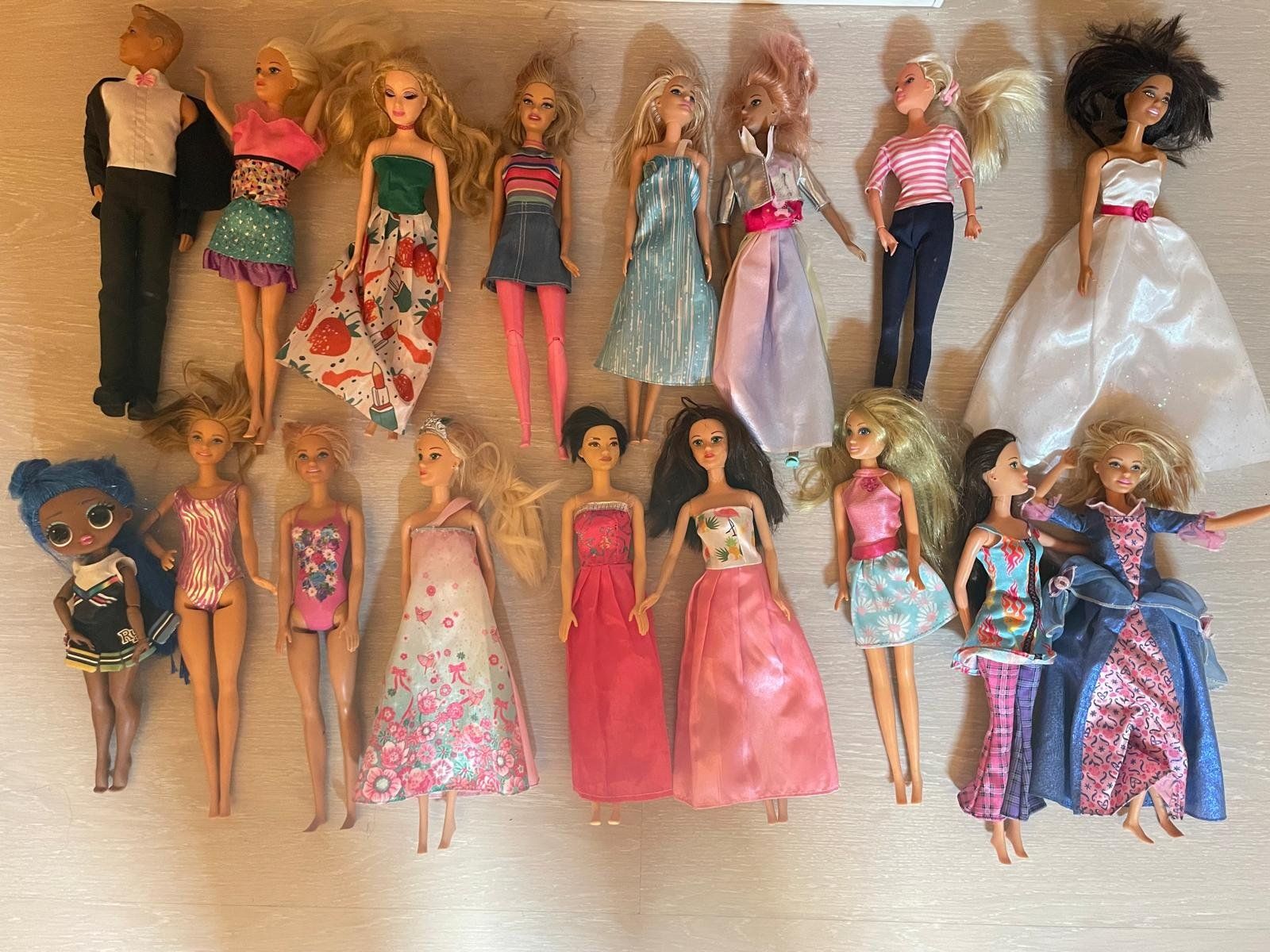 Giocattoli: Barbie Puppen, Kleider, Zubehör – Usato da Niederlenz venduto da perscita