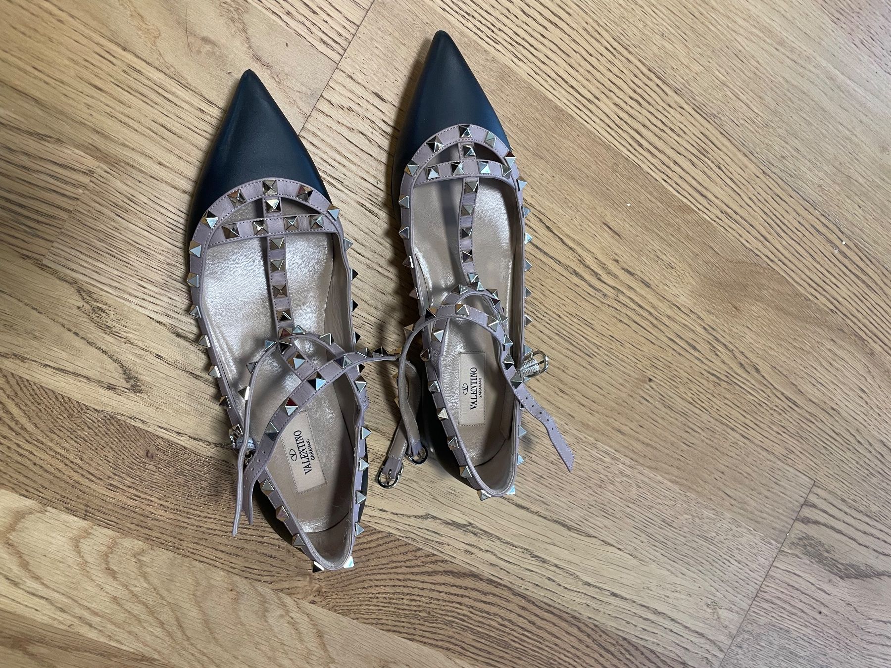 Valentino Scarpe da donna: Valentino rock stud – Usato da Zollikon venduto da Jamielynnhucks 1