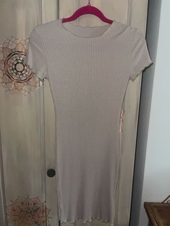 Rippkleid kurzarm beige Grösse S guter Zustand