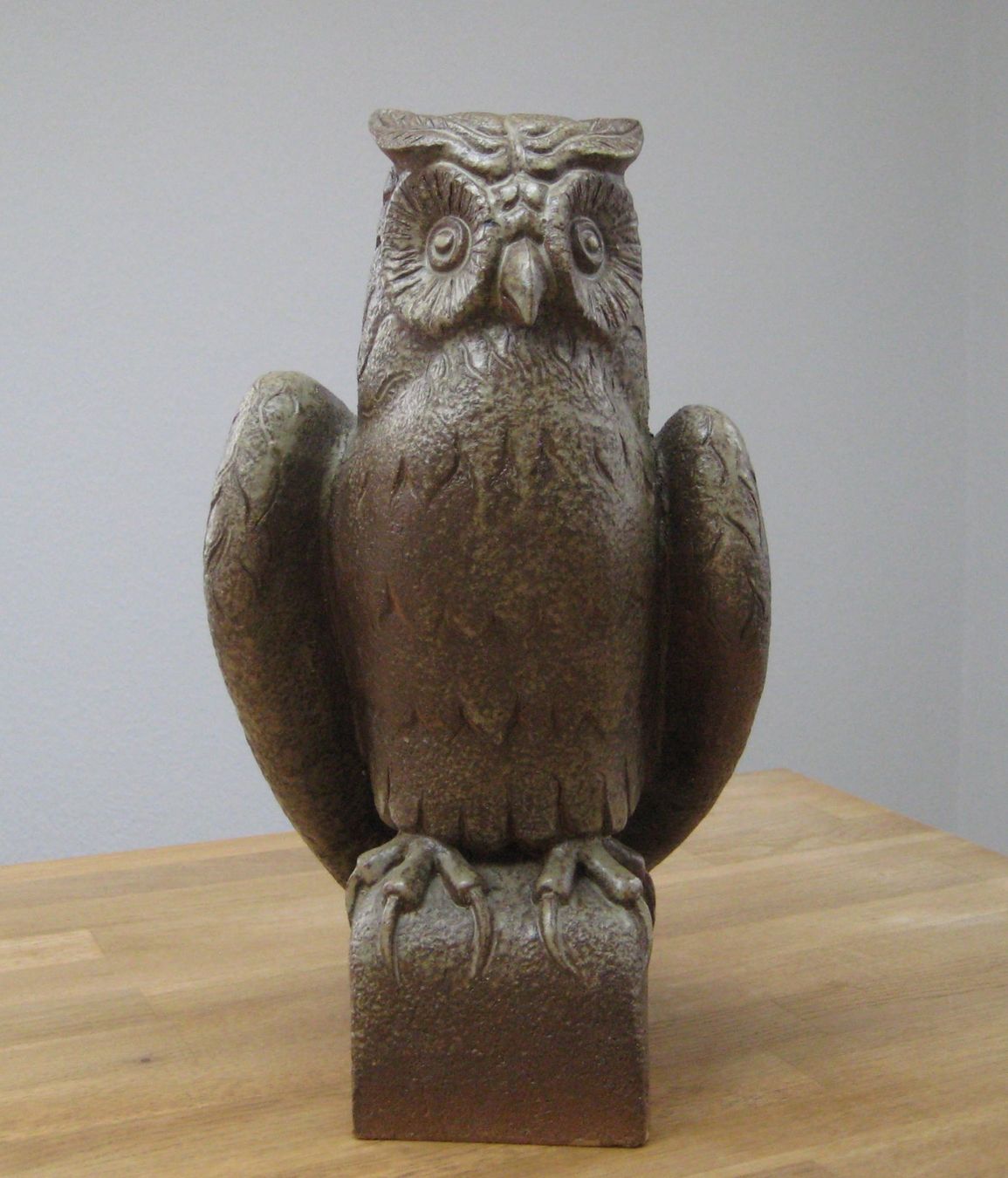 Statuette: Grosse Eule, signiert 1985 / Hans Borer Bildhauer – Usato da Langendorf venduto da Happy11