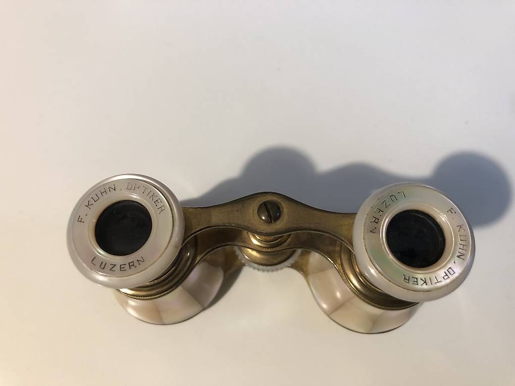 Feldstecher: antikes Opernglas Messing/Perlmutt – Gebraucht aus gals von fido56 1