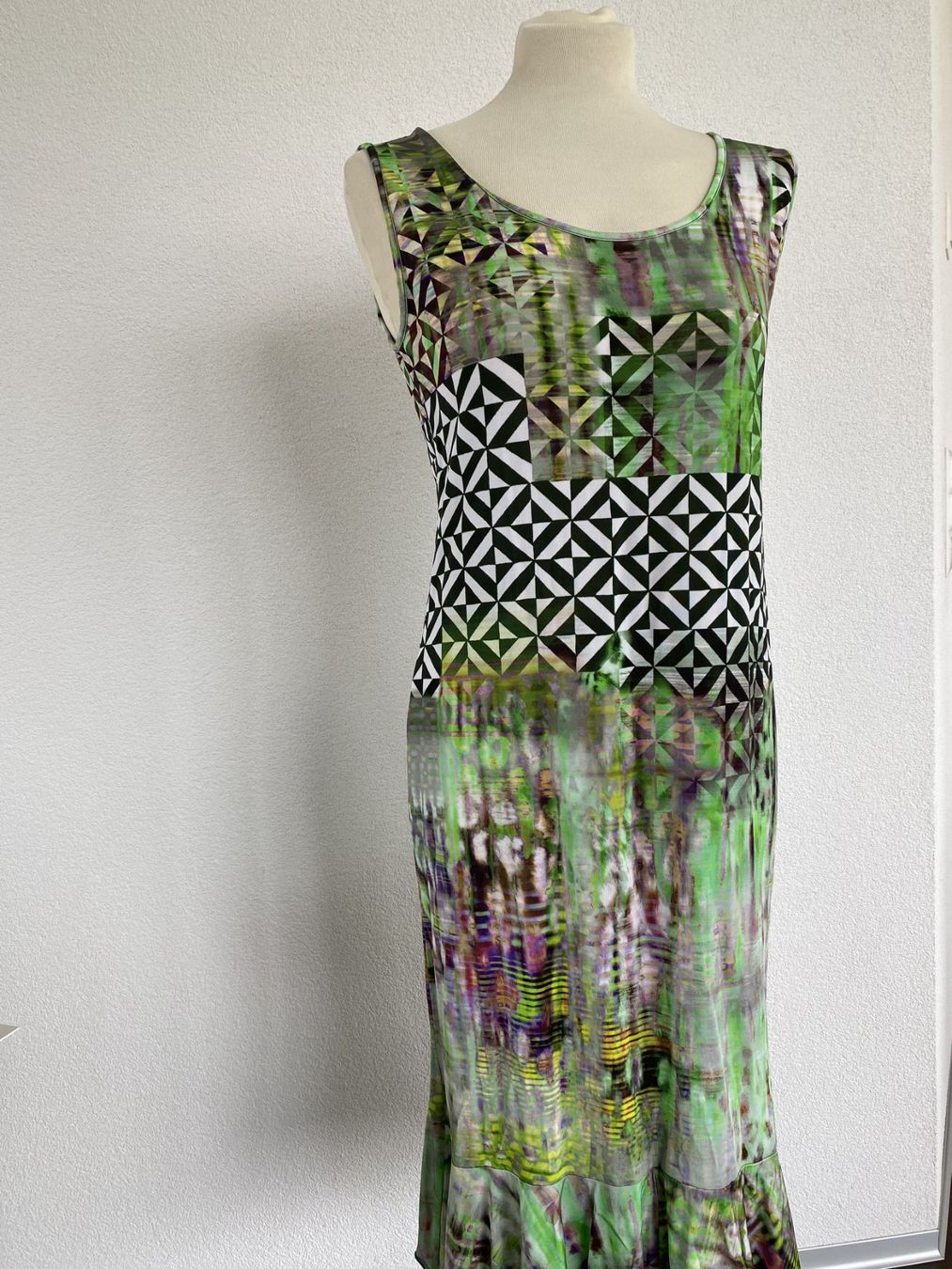 Kleider: Sommerkleid, ärmellos UNO PIU  Gr. 40 – Neu (gemäss Beschreibung) aus Füllinsdorf von Sunnebliemli7 2