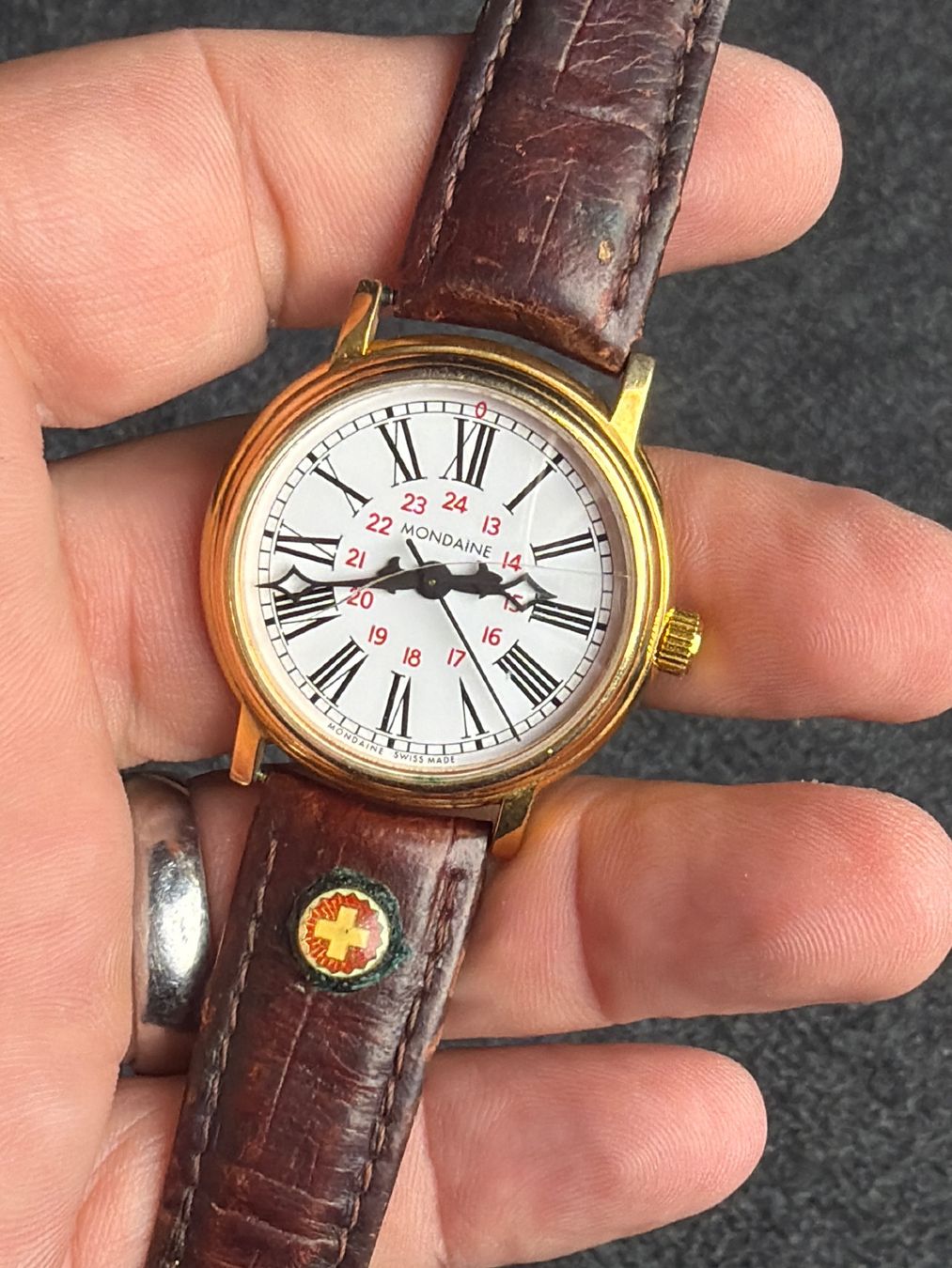 Mondaine Orologi: Mondaine Automatic mit Glasboden – Difettoso da Schlieren venduto da Luxury.Time