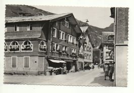 ANDERMATT Dorfpartie, Gasthaus, Auto