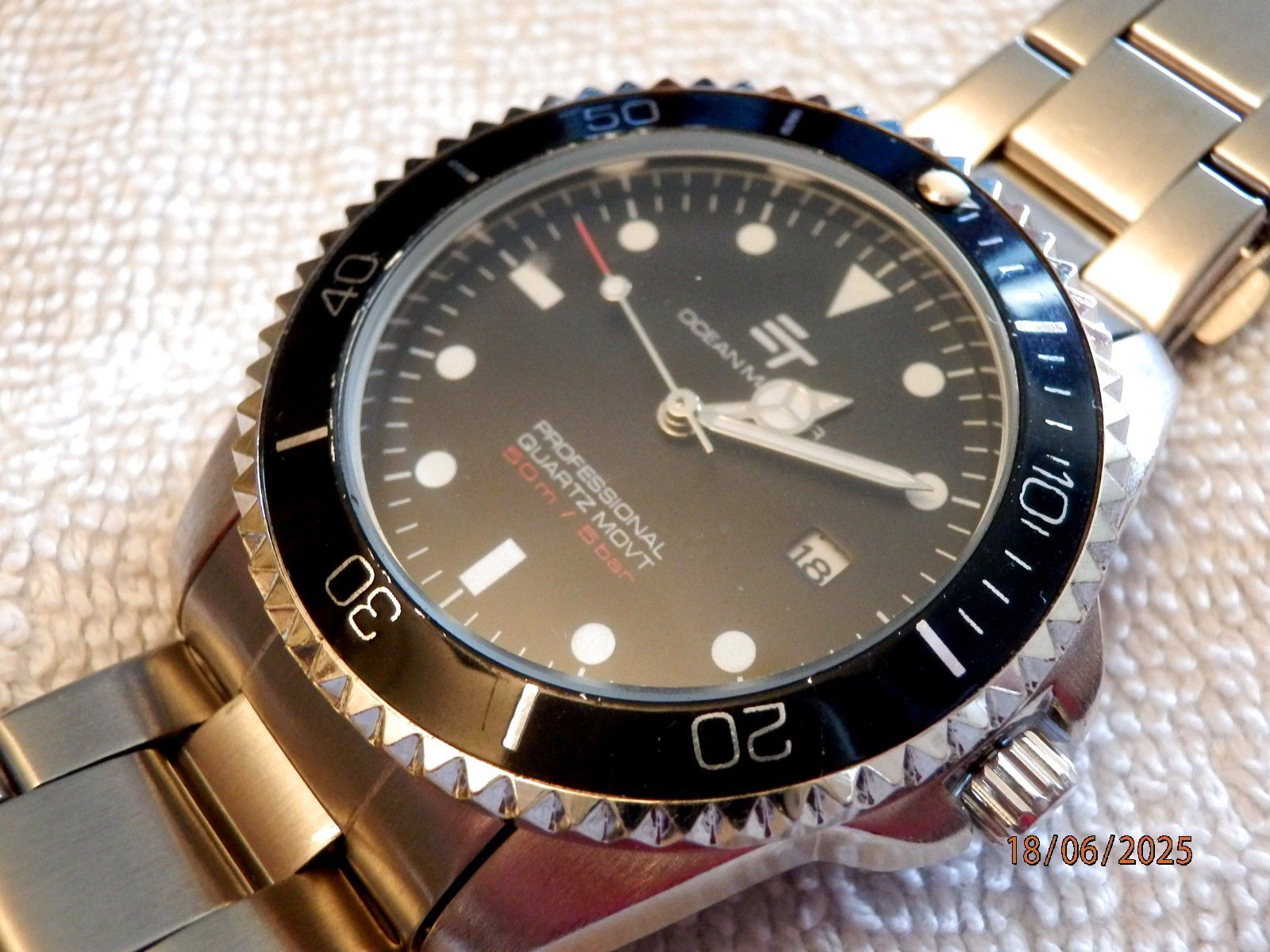 Orologi: Ocean Master, Quartz, Datum, drehbare Lünette, Ø 41mm, 5bar – Usato da Ueberstorf venduto da dinbau 2