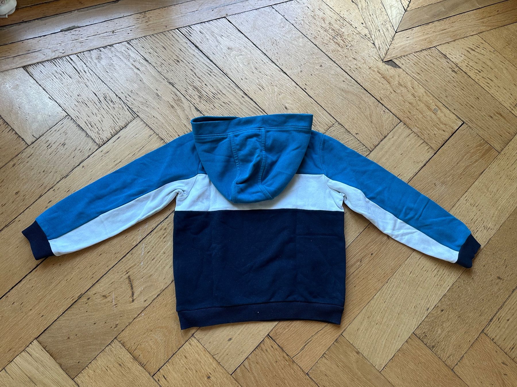 S.Oliver Pullover & Sweatshirts: Kinder Kapuzenpullover/Hoodie, S.Oliver, Gr. 128/134 – Gebraucht aus Zuerich von Tozde 1
