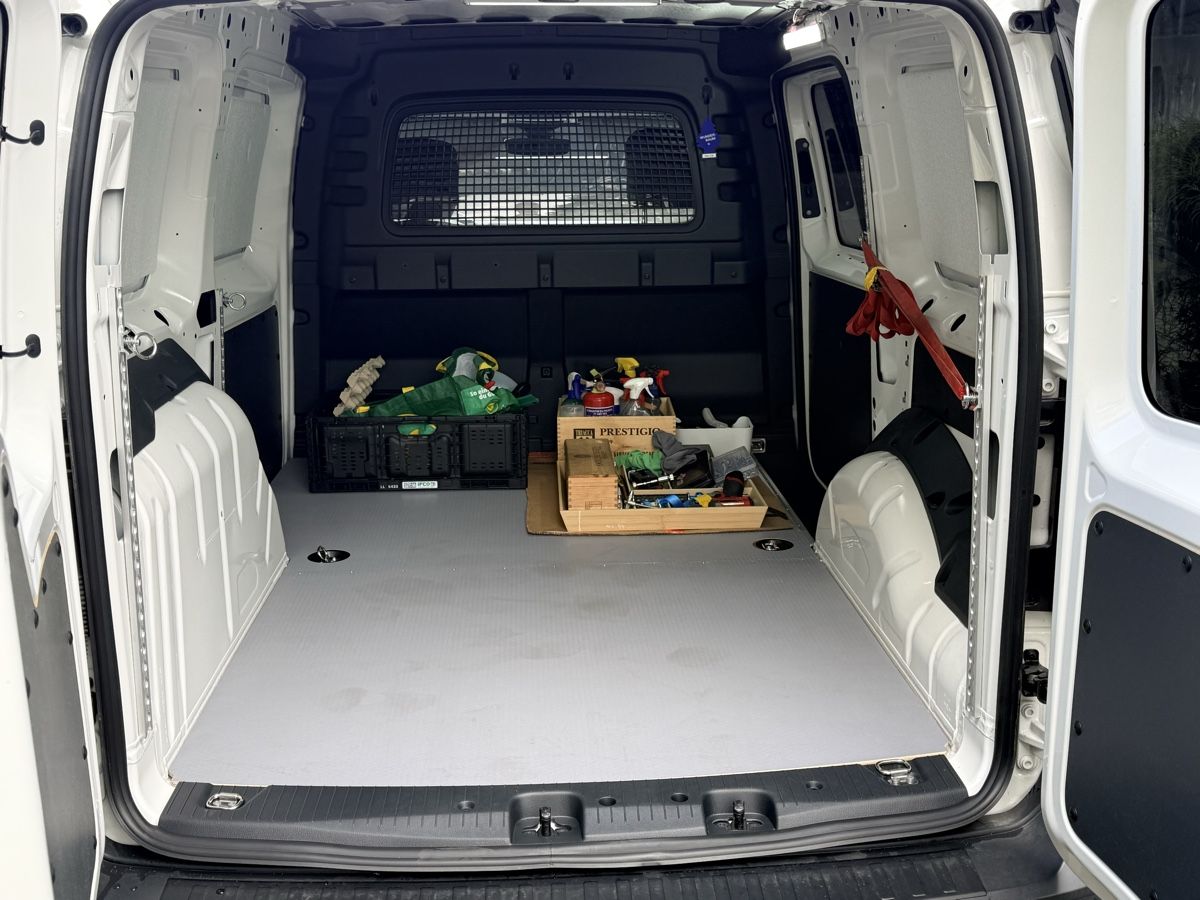 VW Nutzfahrzeuge: Vw Caddy 5 maxi Kasten – Gebraucht aus TRIENGEN von Alexandru17 3