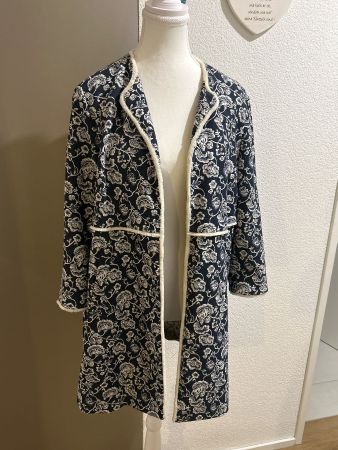 Kurzmantel dunkellau mit Muster von White Label Rofa Fashion