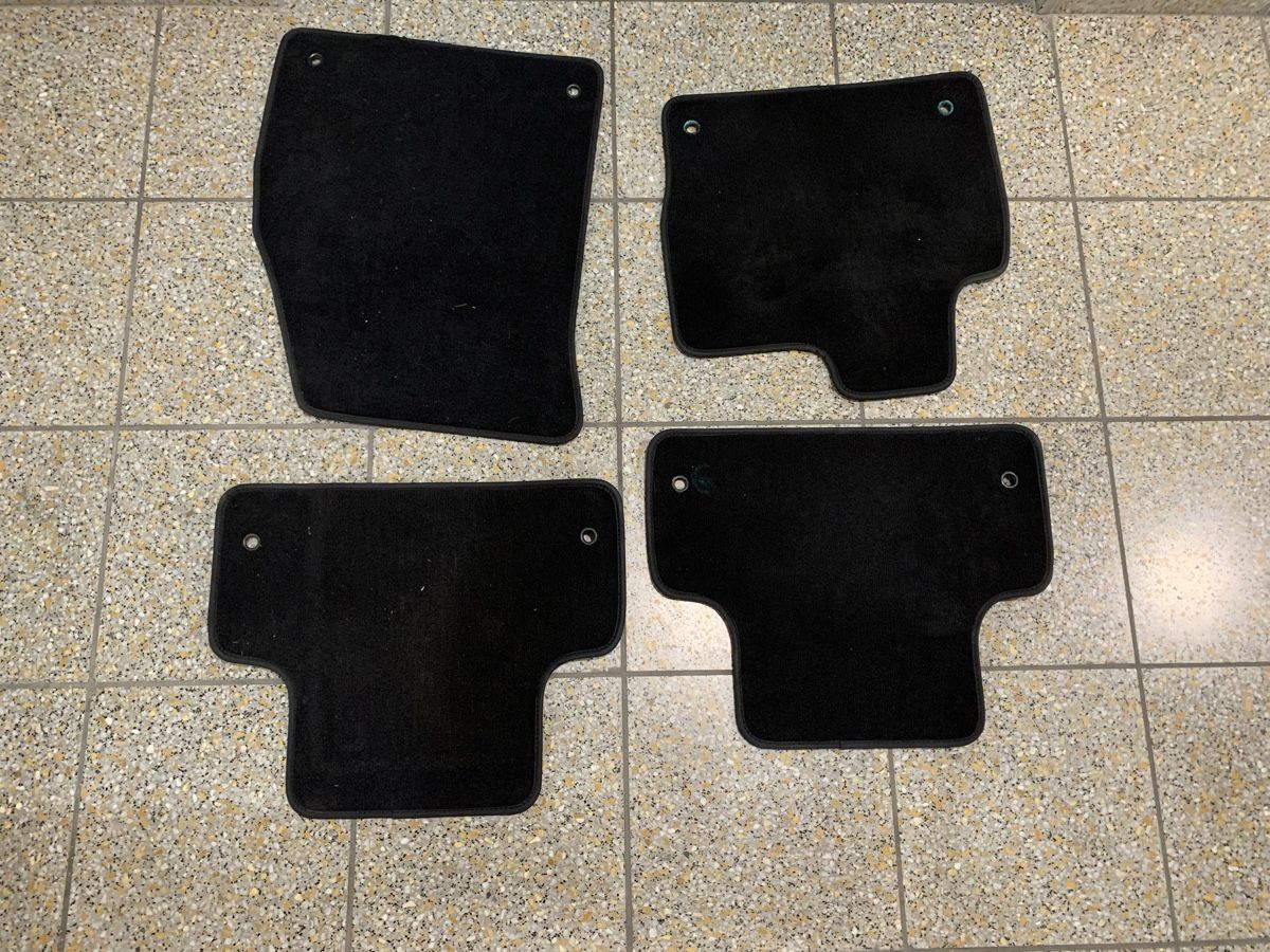 Land Rover Tappeti & Tappetini: 4x Fussmatten Range Rover Schwarz, gebraucht – Usato da Einsiedeln venduto da important__