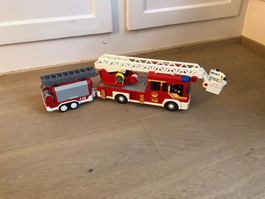 Playmobil Feuerwehr-Leitfahrzeug mit Anhänger