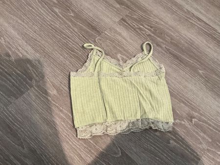 Damen Top hellgrün mit Spitzenbesatz Gr.M