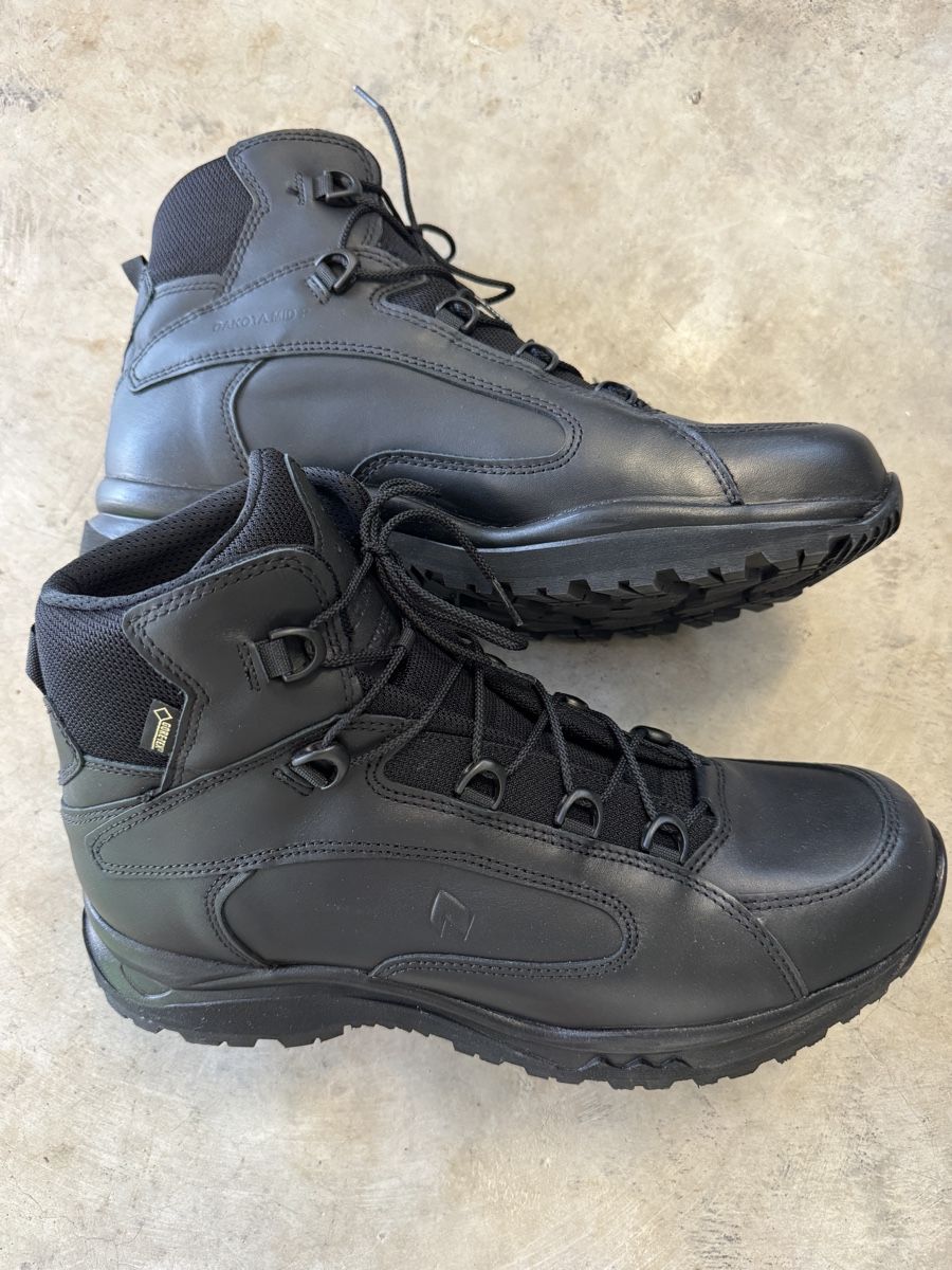 Chaussures hommes: Wanderschuhe 46/47 schwarz neu – Neuf avec emballage d'origine à Schlatt TG par a.more4