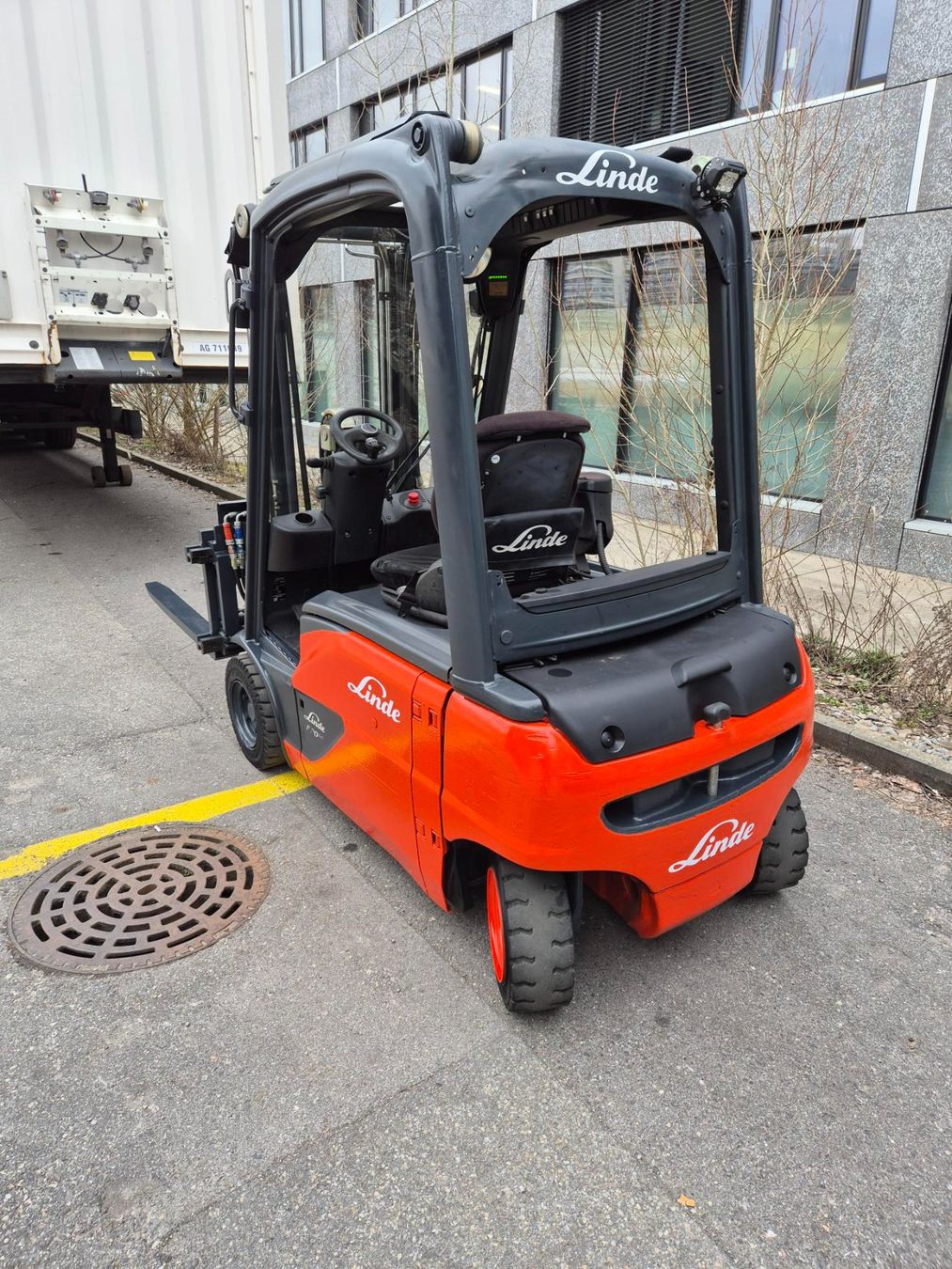 Linde Carrelli elevatori e a forche: Stapler Linde E20PL-02 – Usato da Aarau venduto da LM-Handel 1
