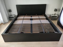 Bettgestell Schwarz mit Schubladen & Lattenrost (180x200 cm)