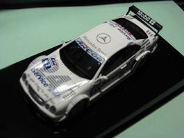 Mercedes-Benz CLK DTM 2000 #42 Darren/Turnber * AUTOart 1:43