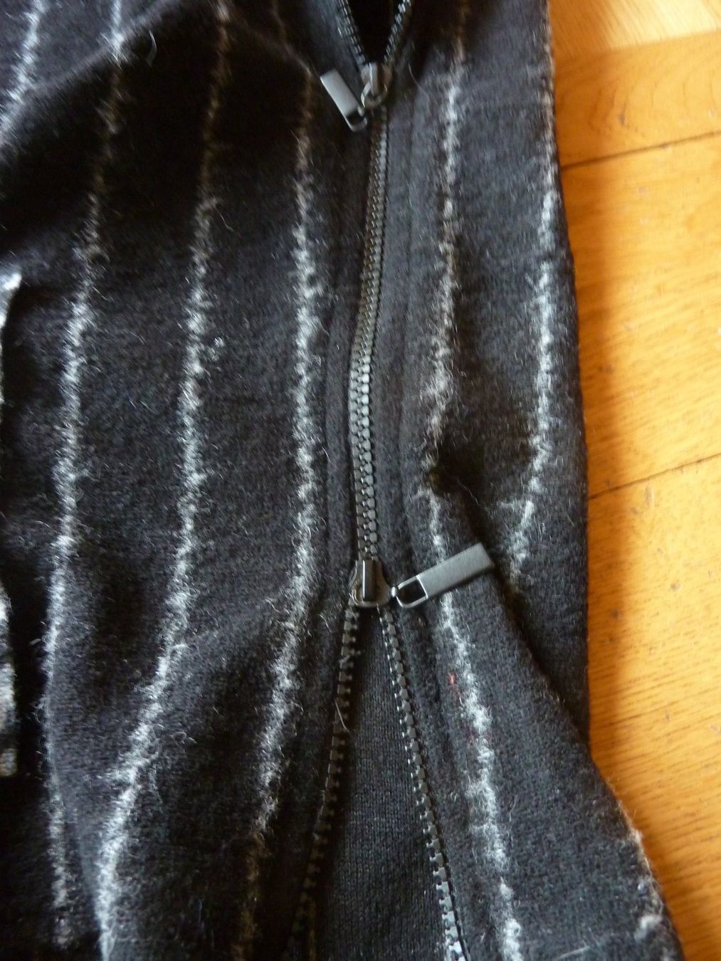 Luukaa Maglioni & Felpe: Luukaa Pullunder gestreift mit Tasche schwarz 34/36 – Nuovo (secondo la descrizione) da Waldstatt venduto da Kananaskis1 3
