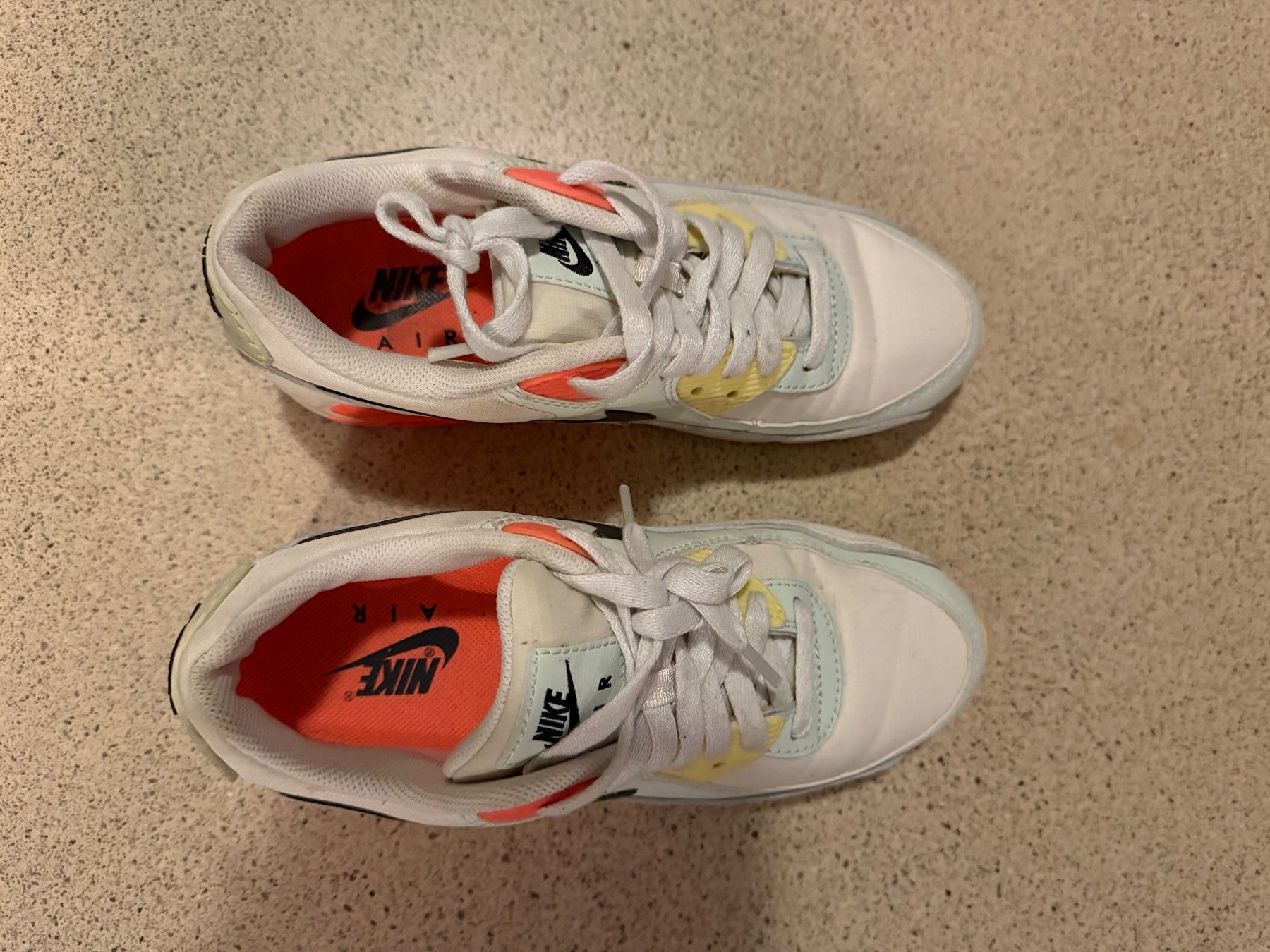 Nike Damenschuhe: Nike Air Max 90, Grösse 38 – Gebraucht aus Schlieren von cor_jgb7 2