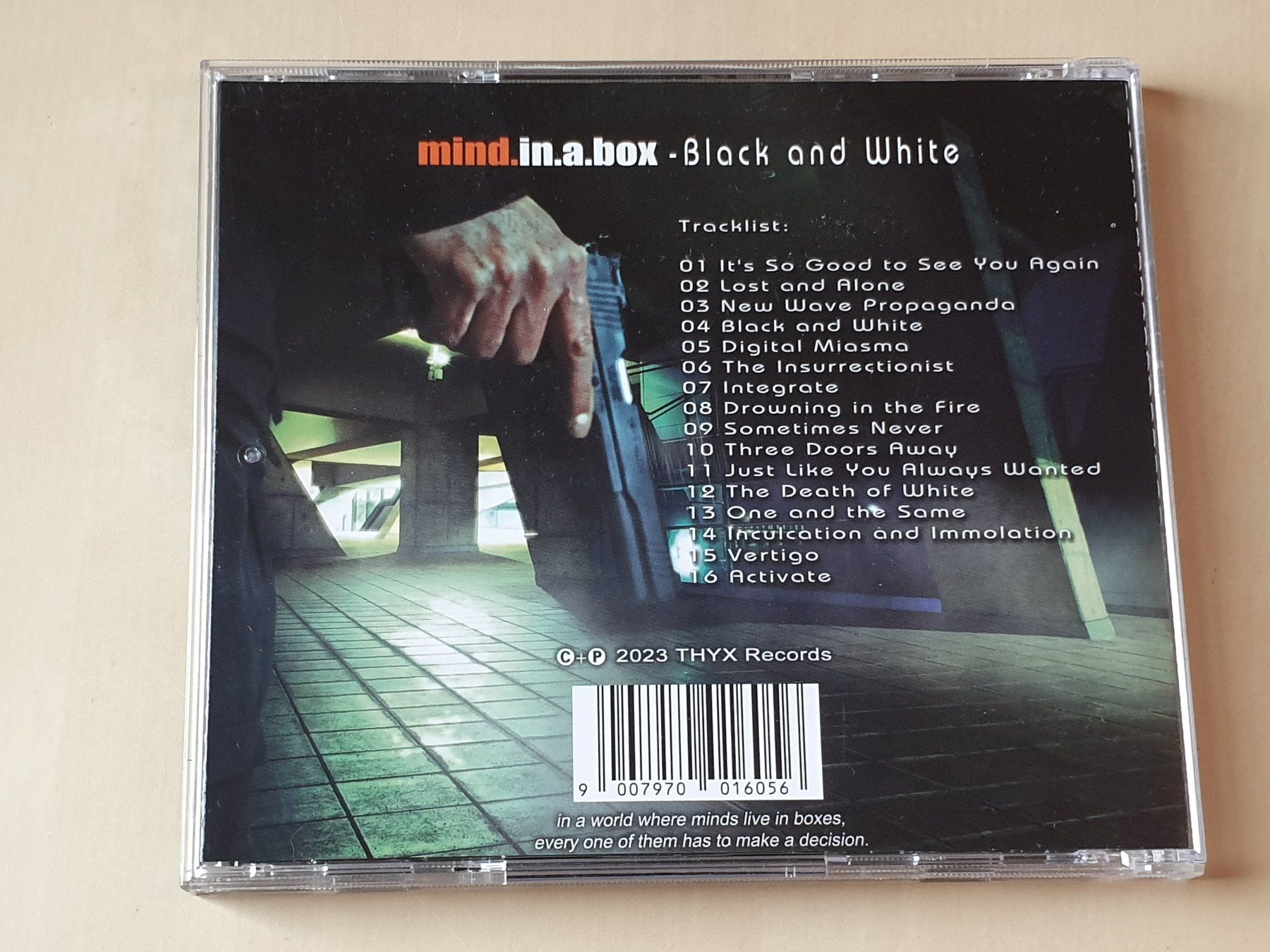 CD: mind.in.a.box Black and White – Usato da Stansstad venduto da collectorsshop 1