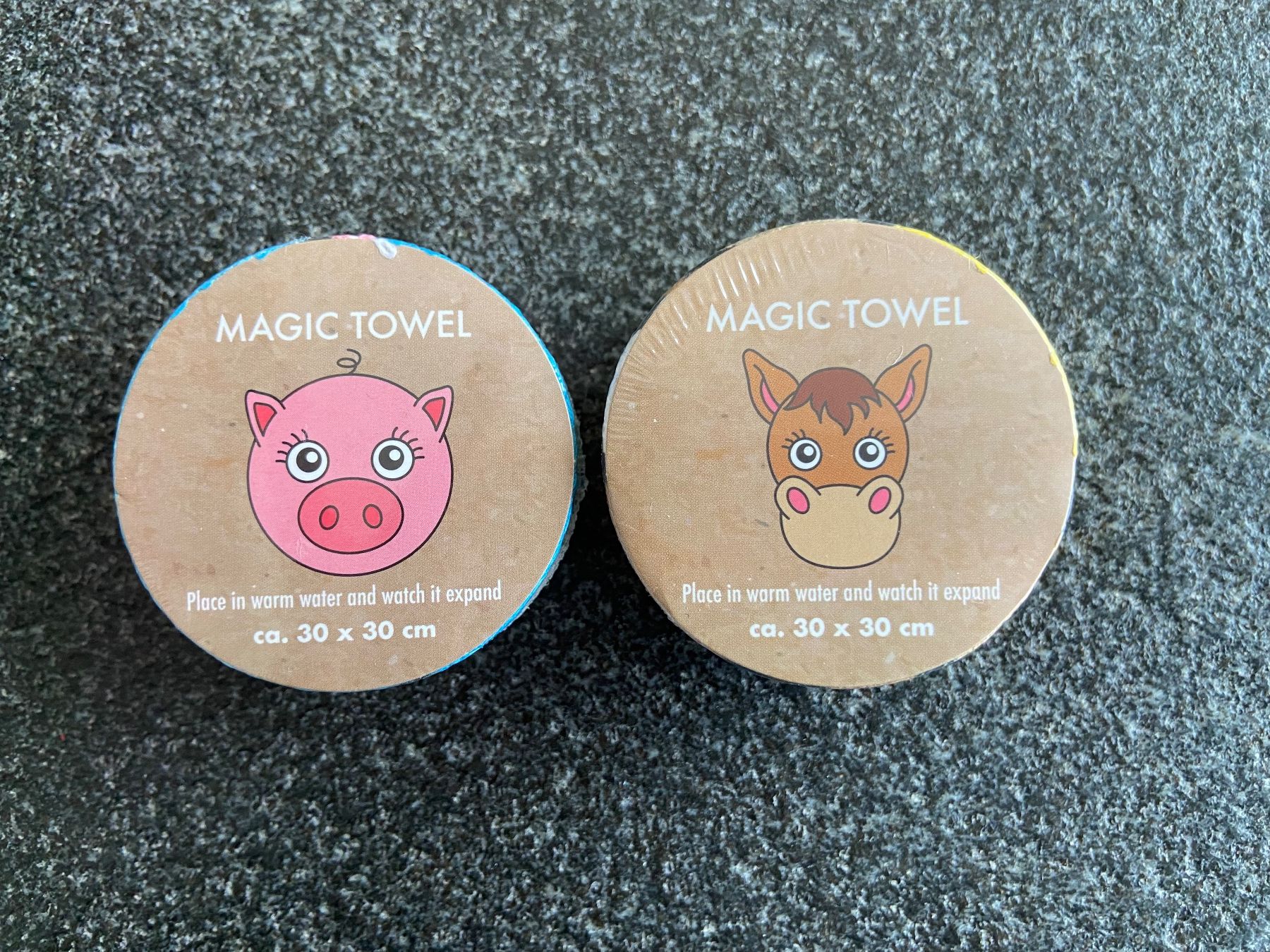 Cura del viso: Zwei Magic Towels (Waschlappen) – Nuovo e nell'imballaggio originale da Schwarzenburg venduto da Aha016