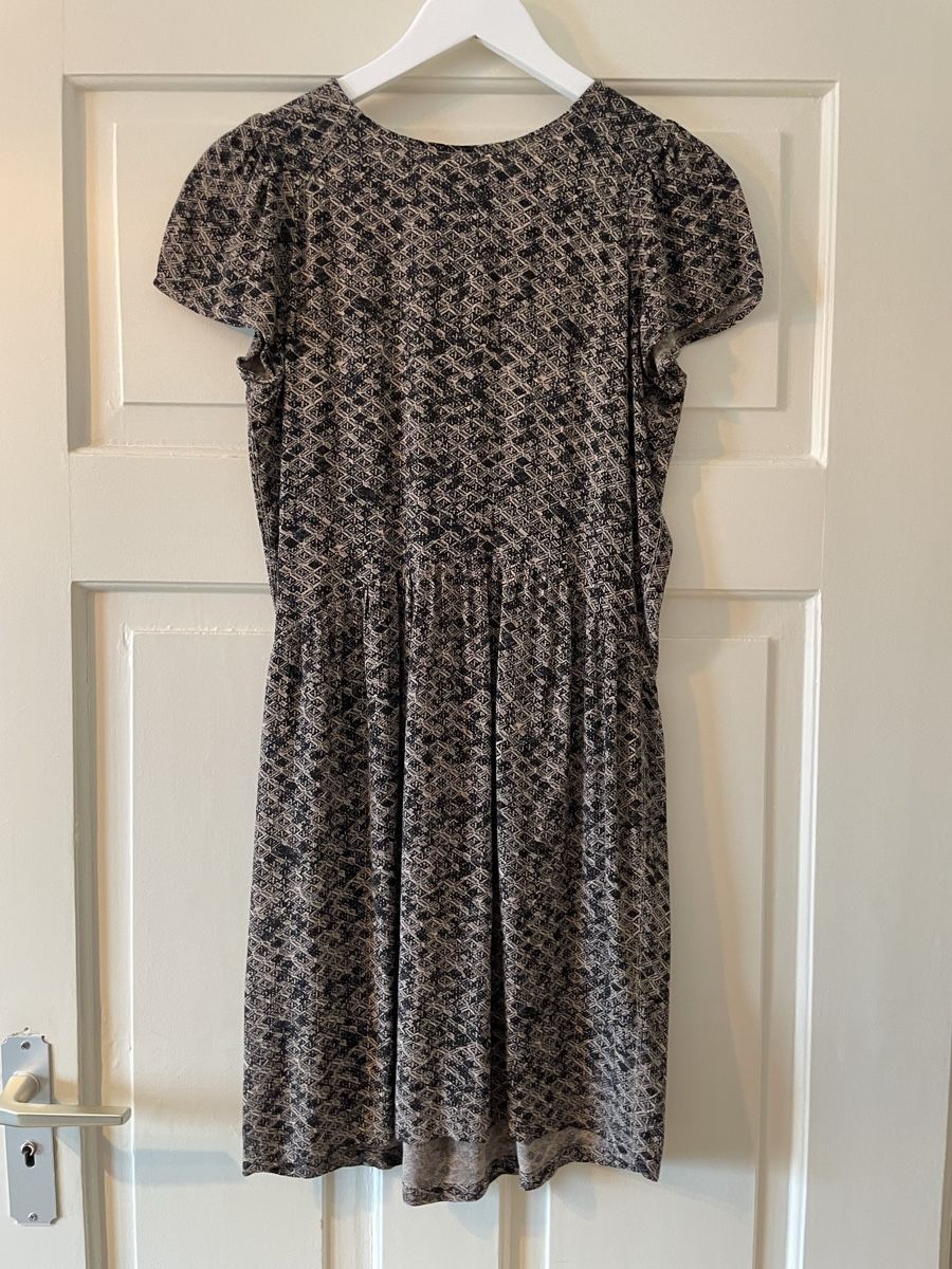 Sessun Vestiti: Kleid von SESSÙN – Usato da St. Gallen venduto da ann_llt9