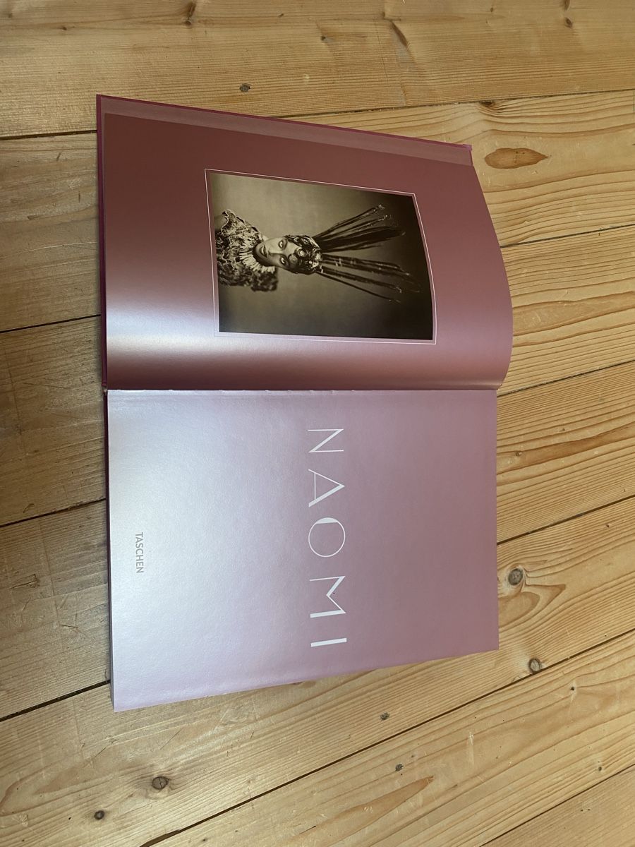 Libri: Naomi Campbell UPDATED ÉDITION – Usato da Biel/Bienne venduto da val_m5my 1