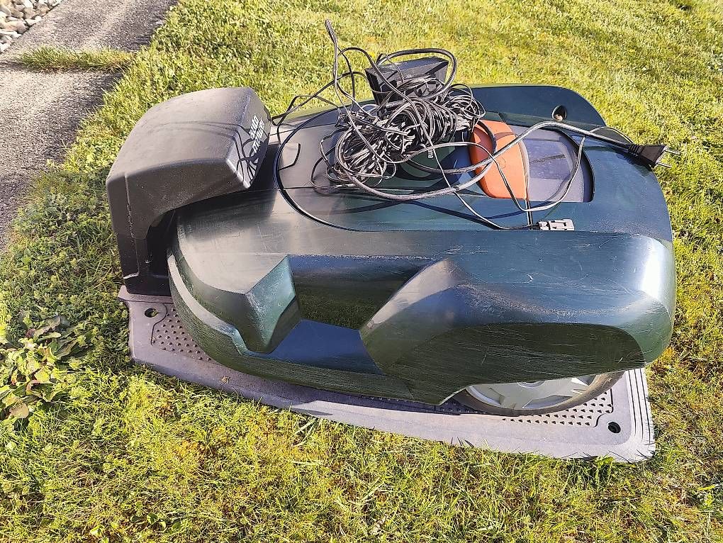 Husqvarna Tagliaerba: Husqvarna Automower 220 AC Top Zustand – Usato da Meisterschwanden venduto da meisti12 4
