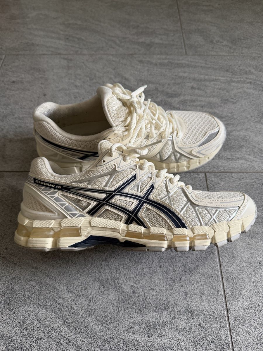 Asics Chaussures hommes: Asics Gel Kayano 20 / Cream – D'occasion à Schöftland par 160grams