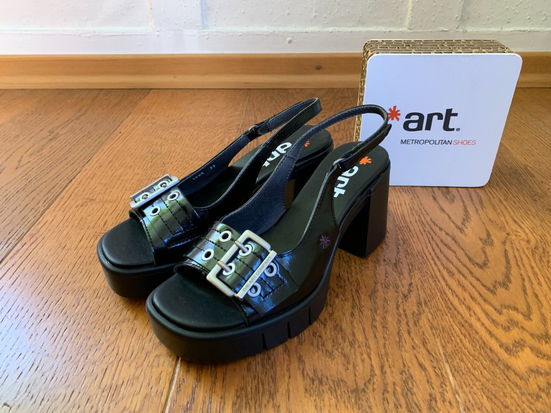 Art Scarpe da donna: Art Eivissa 1994 shinny black Gr.37 – Nuovo (secondo la descrizione) da Zürich venduto da finsti 1