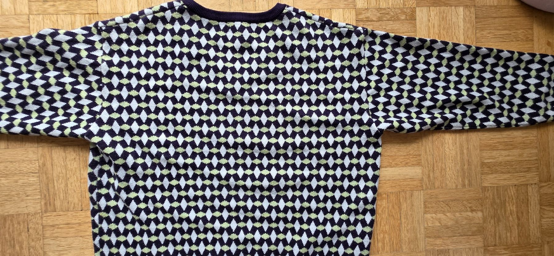 Pulls & Sweat-shirts: Pull Col V – D'occasion à Yverdon-les-Bains par van_dq65 4