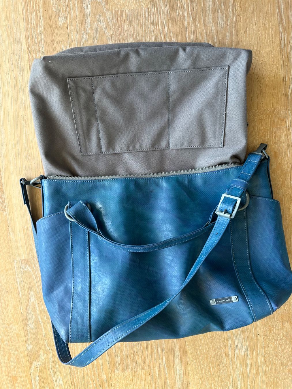 Freitag Taschen für Damen: Freitag Reference Line Austen R120, blau – Neu (gemäss Beschreibung) aus Meilen von luc_pg8f 6