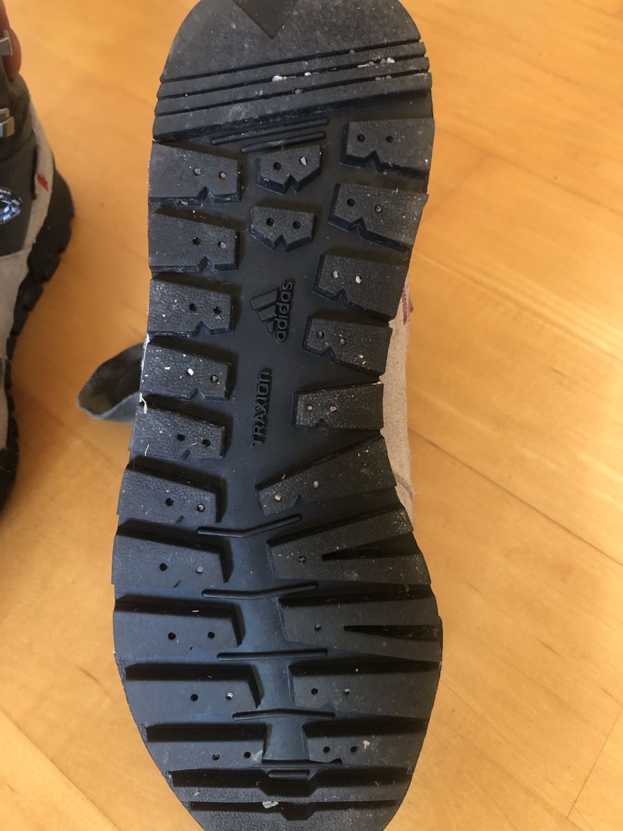 Adidas Scarpe da donna: Schuhe Winter Adidas Gr. 38 – Usato da Seuzach venduto da Alisa87 3