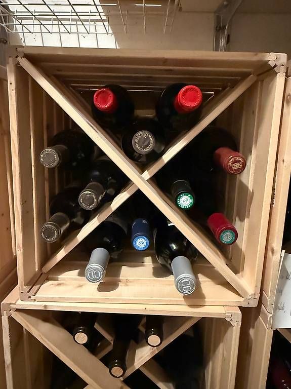 Scaffali: 16x stapelbare Weinregale aus Holz  modular – Usato da Oberrohrdorf venduto da SamSchoch 1