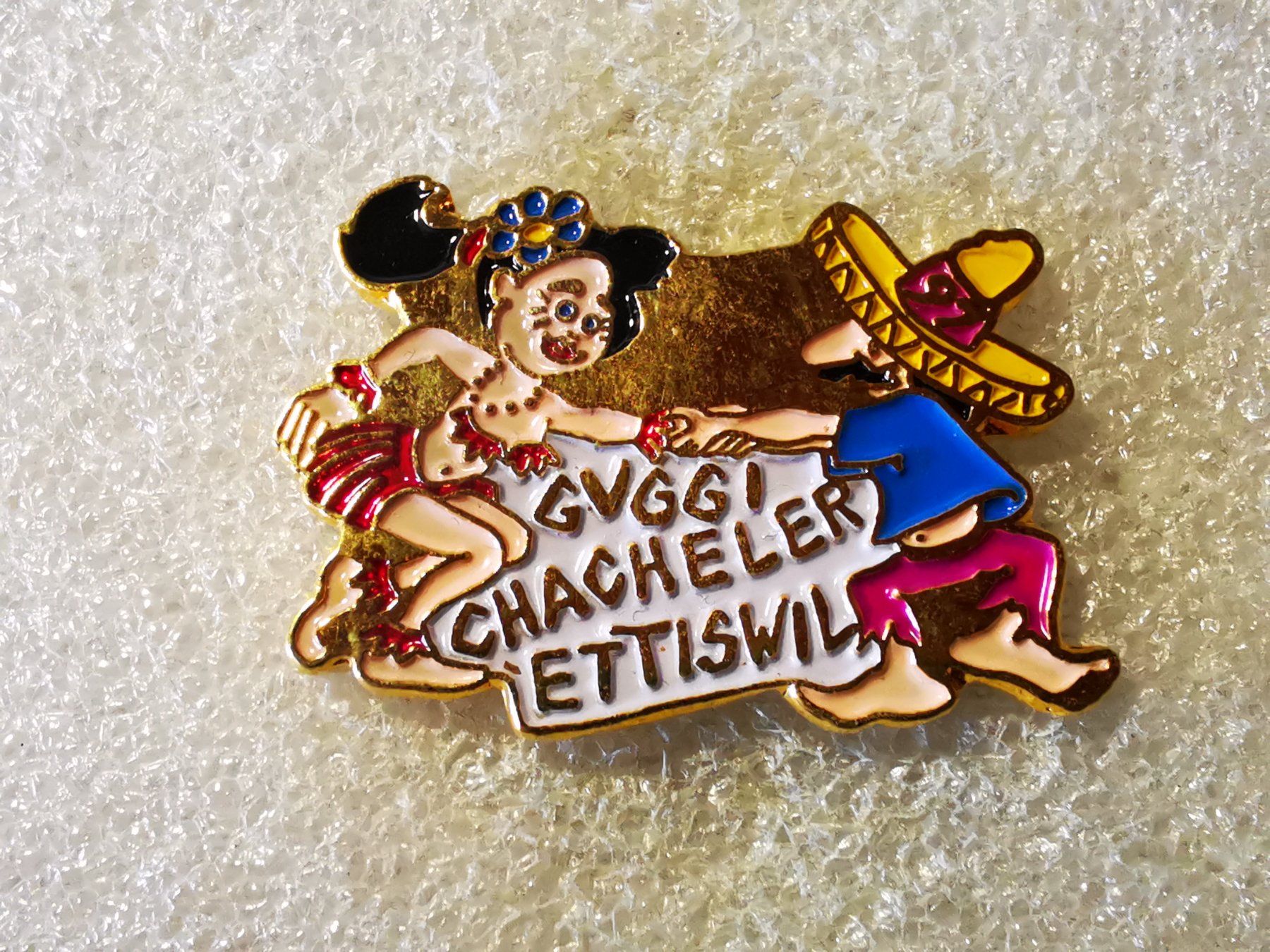 Placchette & Badge: Ansteckpin 74: Guggi Chacheler Ettiswil – Usato da Oppligen venduto da Pin-Fall-Shop