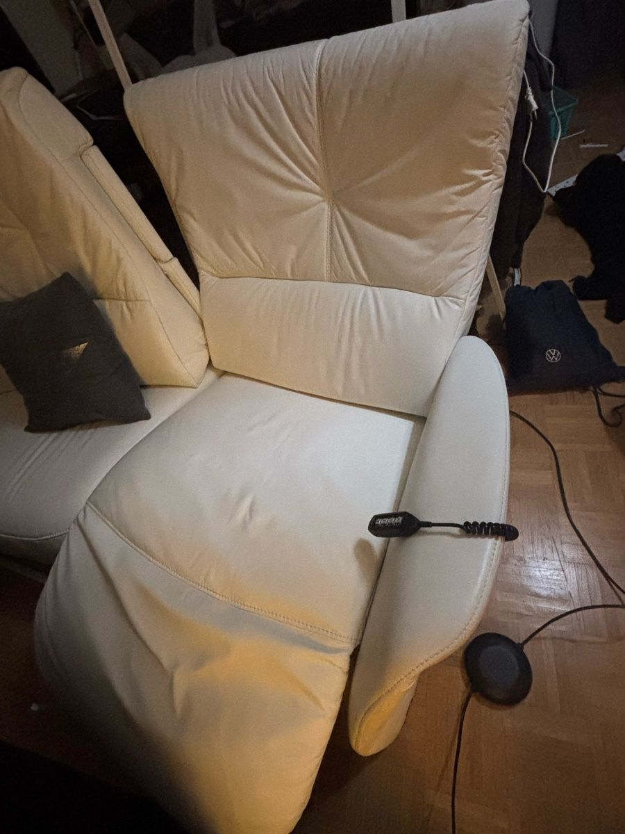 Divani: 61/2jähriges ledersofa – Usato da aathal-seegräben venduto da buy-and-bye 2