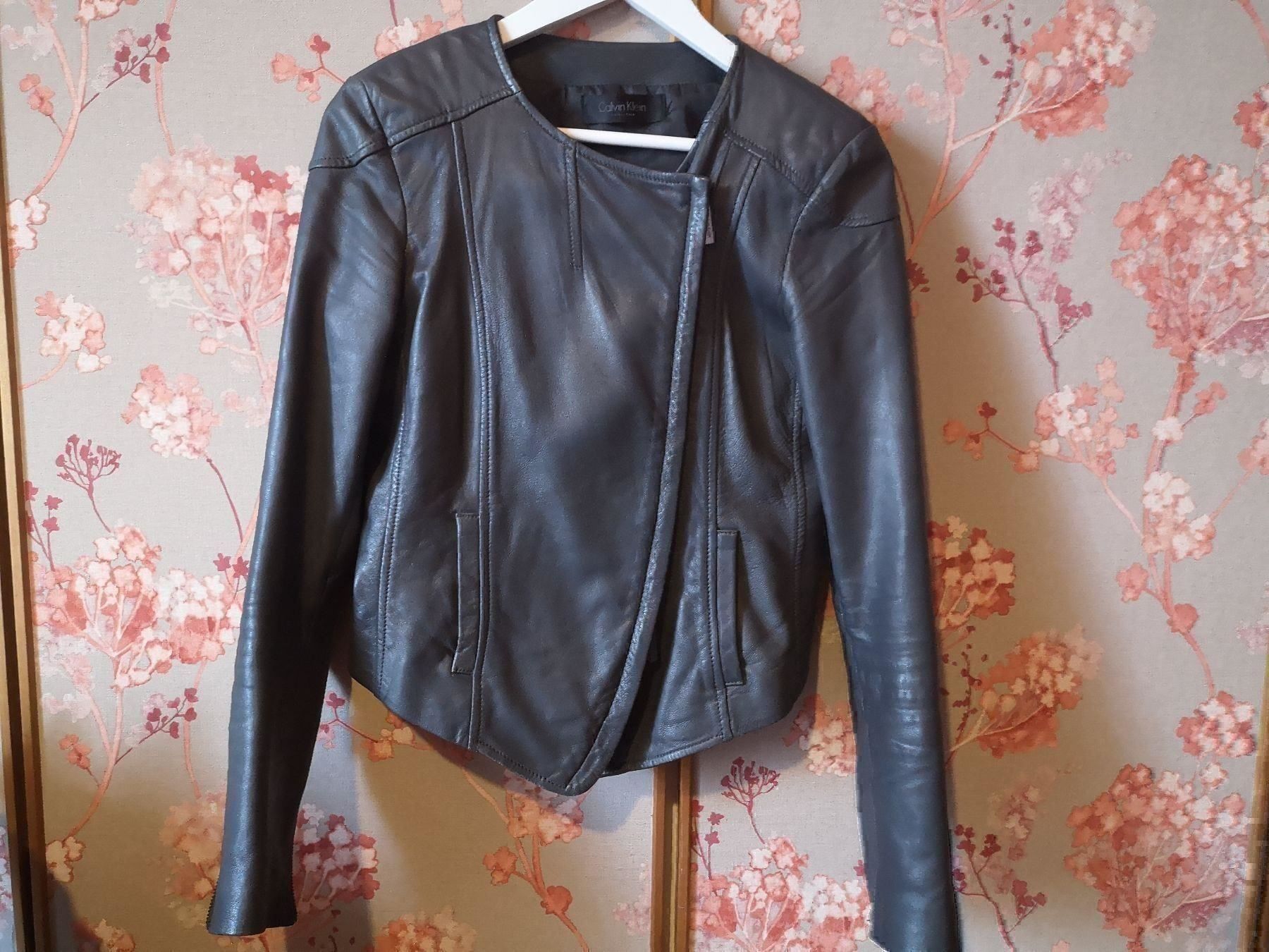 Calvin Klein Giacche: Damen Lederjacke Calvin Klein Gr. M – Usato da Oberwil BL venduto da Gutundsuperklein16 1