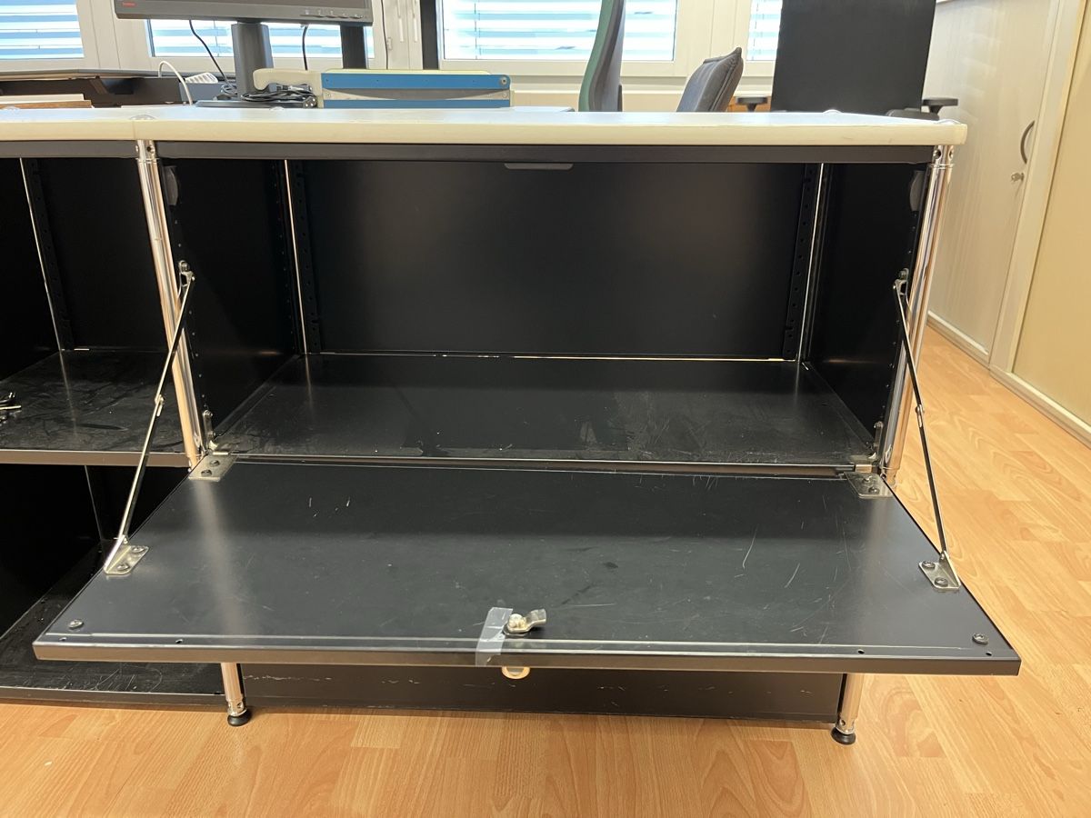 USM Cassettiere: Sideboard USM Haller schwarz  – Usato da Merenschwand venduto da atomicsigi 3