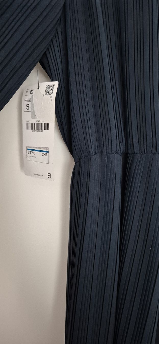 Zara Tute: Élégante combinaison plissée Zara Basic, taille S - Parfaite – Nuovo e nell'imballaggio originale da Le Locle venduto da Arya4 5