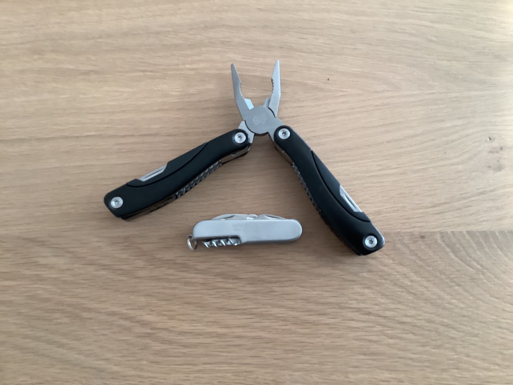 Solingen Taschenmesser: Multifunktionelles Werkzeug - Messer – Gebraucht aus Holzhäusern ZG von tho_8my6