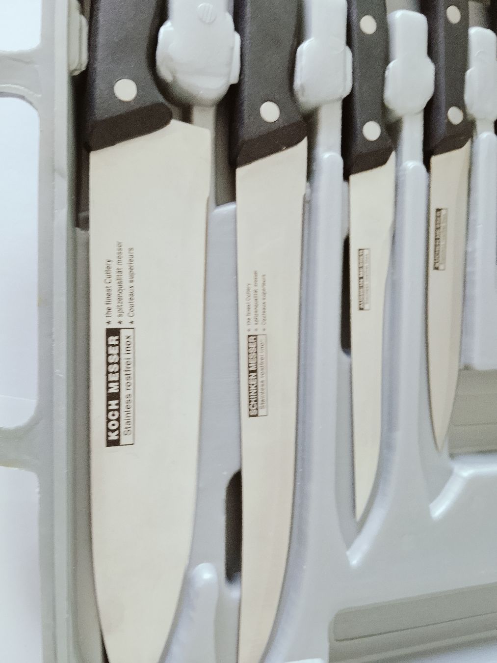 Coltelli: Neues Kochmesser Set im koffer – Nuovo e nell'imballaggio originale da Biel/Bienne venduto da Vintage-timearts 1