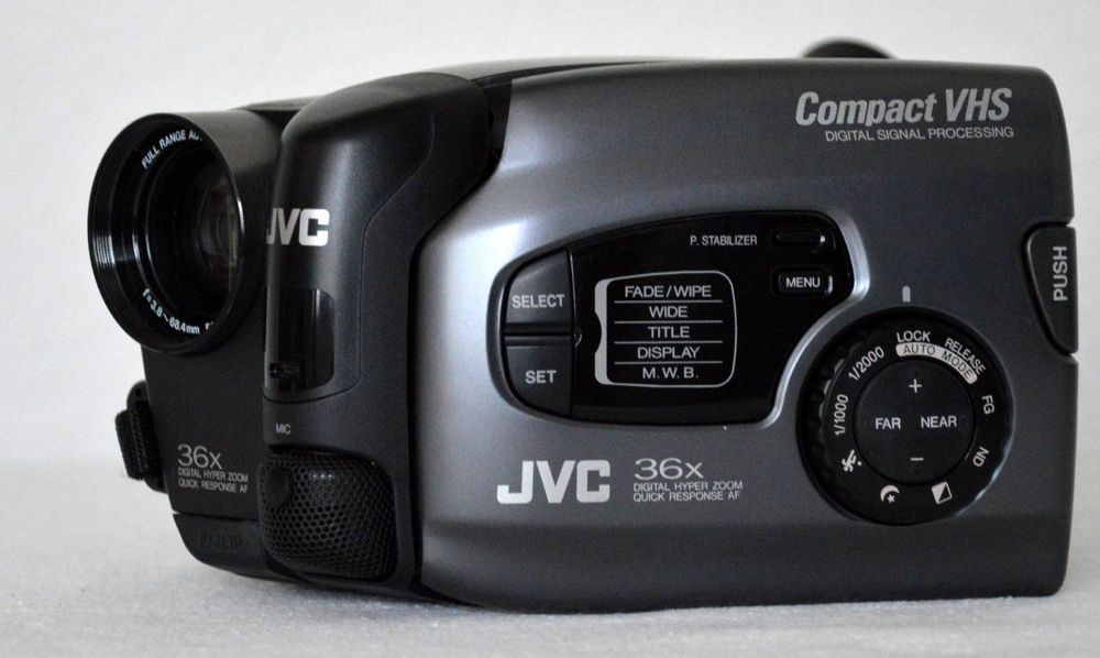Vends caméscope JVC GR-AX49S Compact VHS (VHS-C) en bon état général - Photo, audio & vidéo
