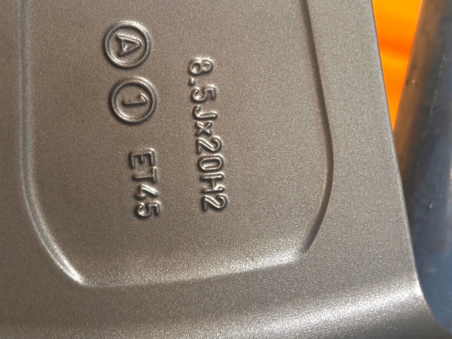 Audi Cerchioni: Audi Alufelge Ronal – Usato da Wilen venduto da Schoeppi32 1