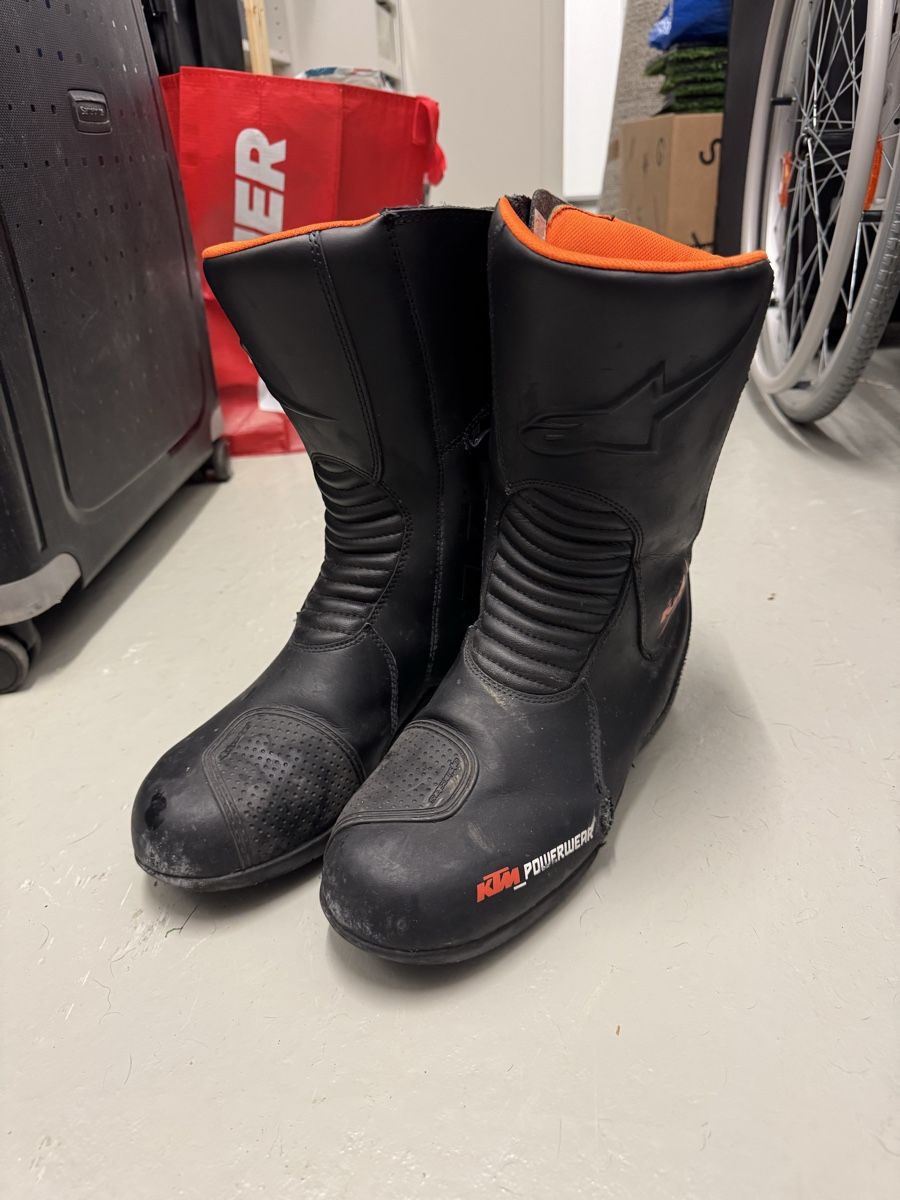 KTM Herrenschuhe: KTM Motorradstiefel Grösse 43 – Gebraucht aus Zürich von ErnstS_23