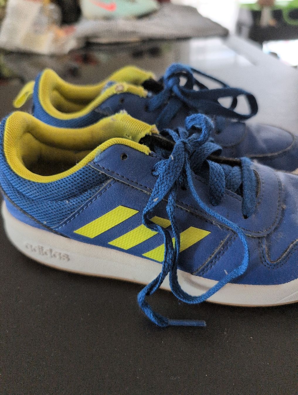 Herrenschuhe: Adidas Kinder Schuhe Gr. 34  – Gebraucht aus Hagneck von fischli80 2