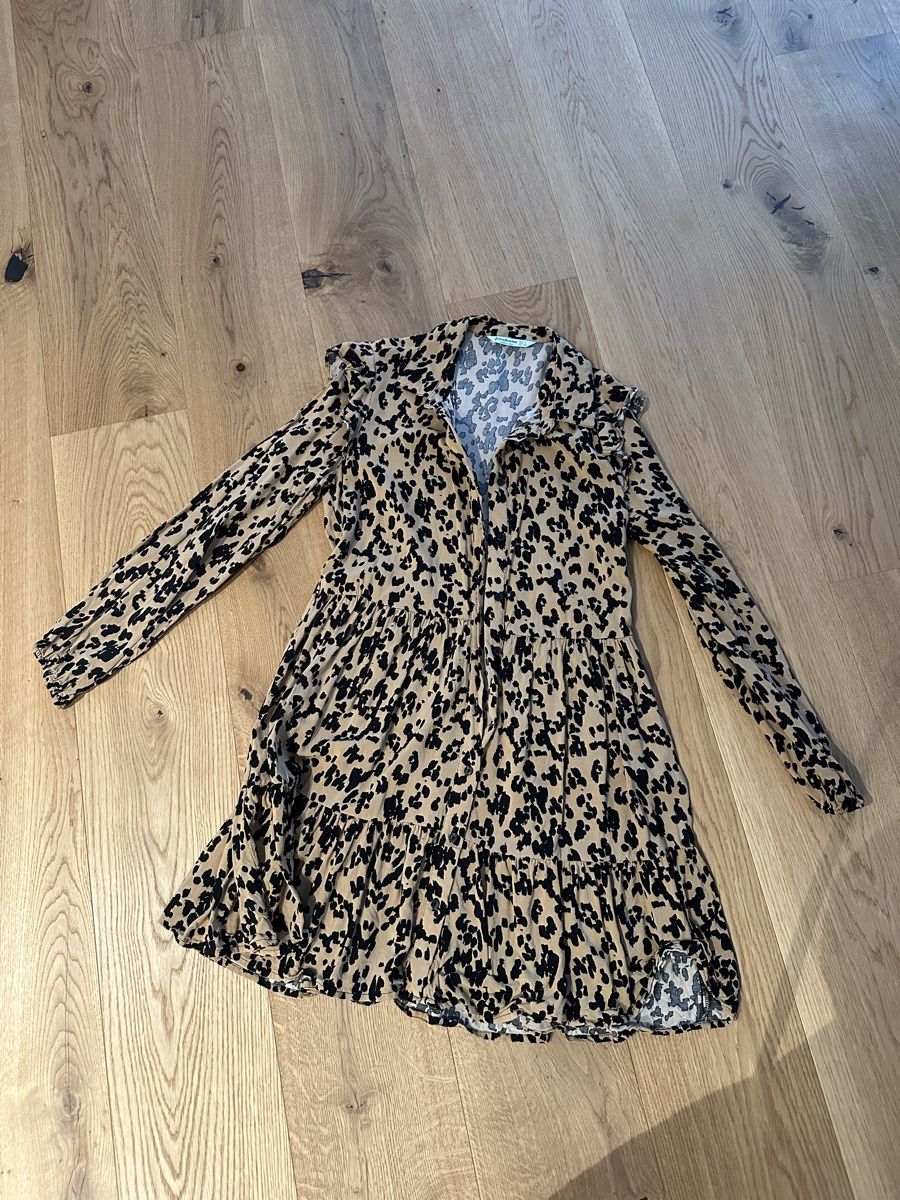 Stradivarius Vestiti: Kleid mit Leopardenmuster von Stradivarius – Usato da Muri AG venduto da LON2o11 1