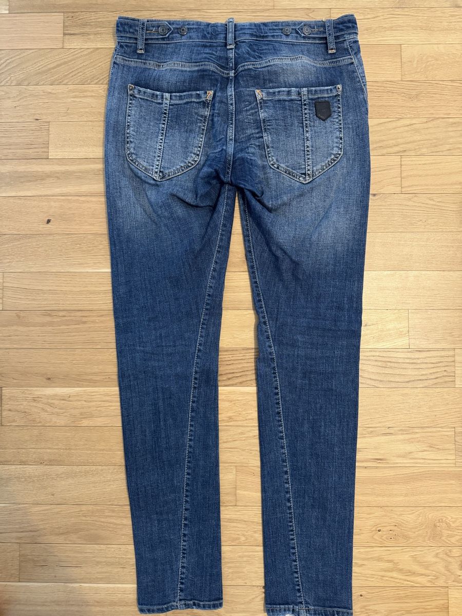 Dsquared2 Jeans: Dsquared2 Jeans gr.44 (32/32) – Nuovo (secondo la descrizione) da Zug venduto da pav_q5f7 3