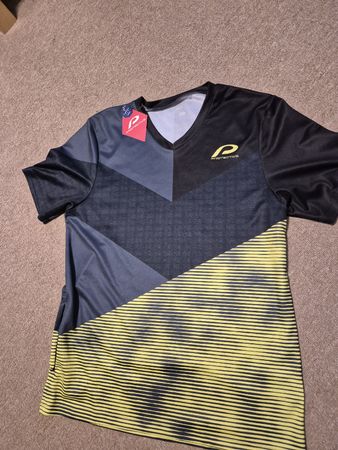 Neues Protective Shirt, Velo Sportshirt, Grösse L, Top!