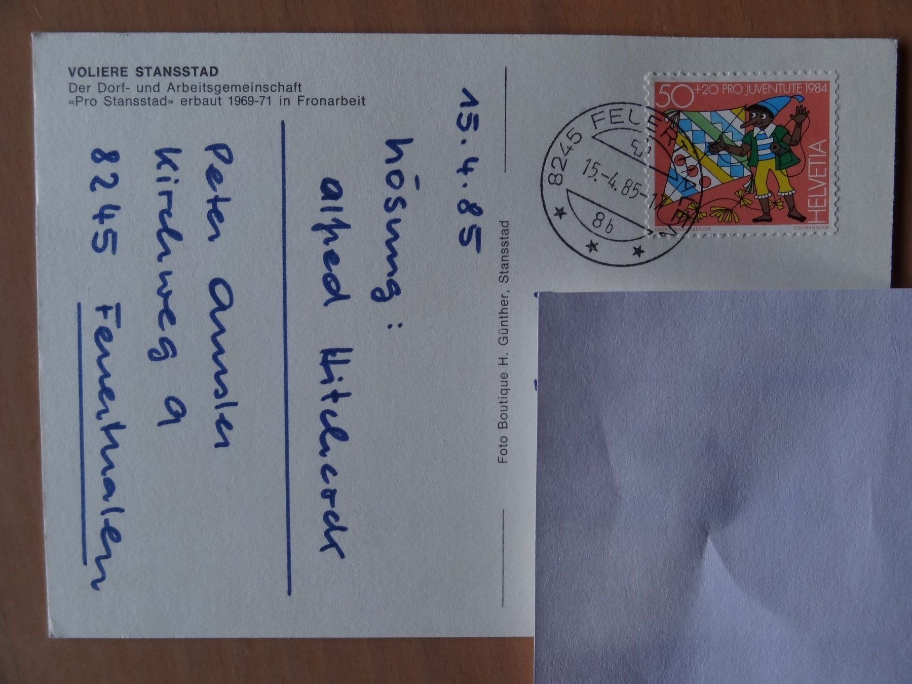 Cartoline postali: Stansstad - NW -  Volière avec des Aras - 1985 – Usato da St Léonard venduto da Riglin 1