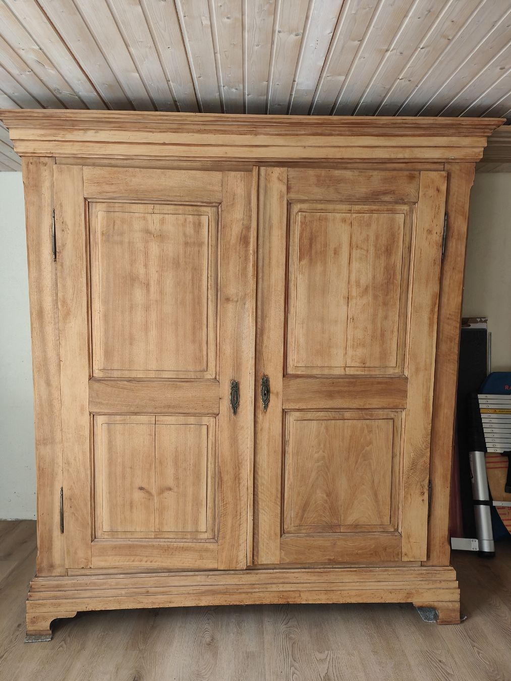 Schränke: Alter Holzschrank – Gebraucht aus Züberwangen von furba77 2