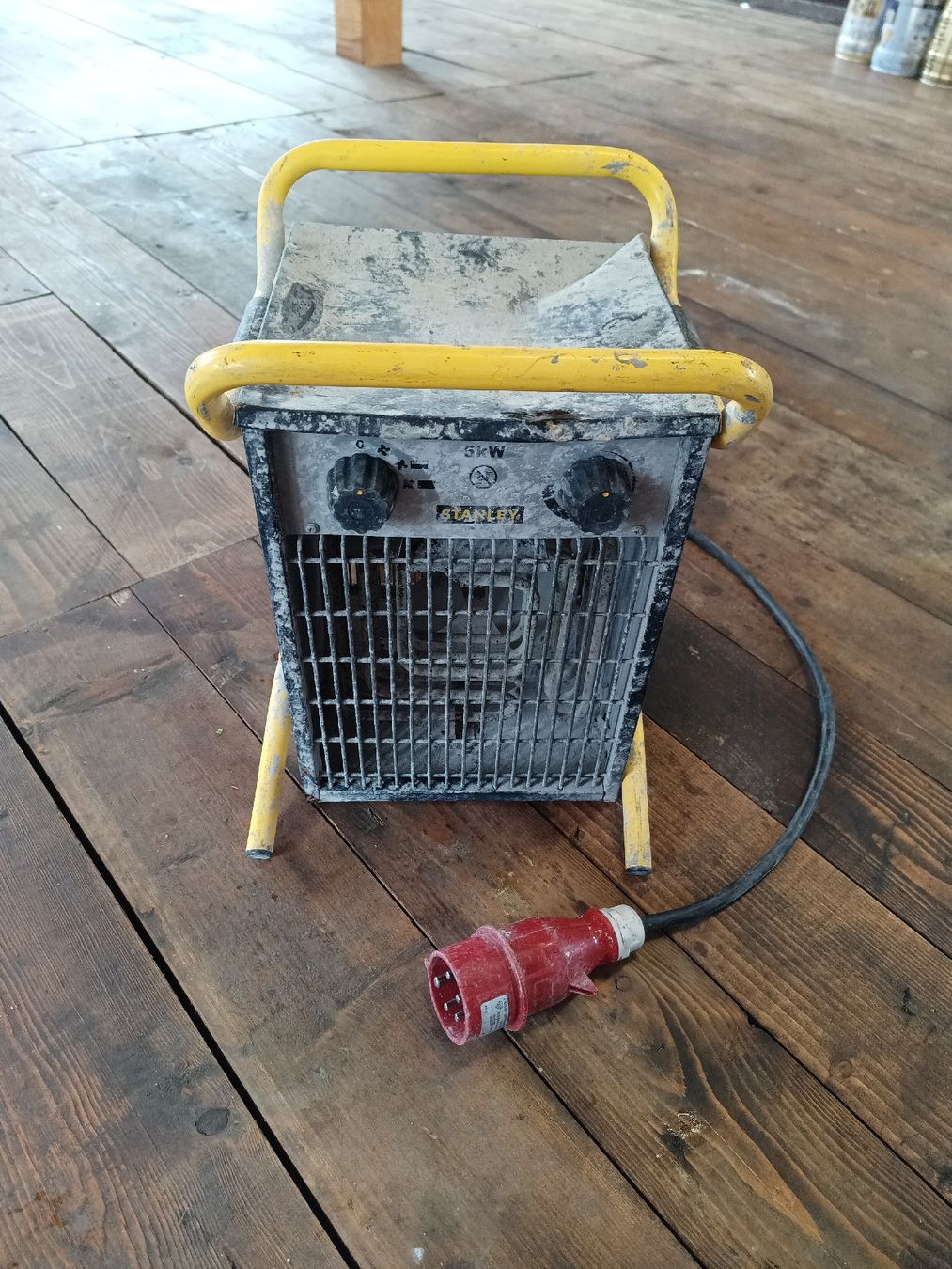 Stanley Radiatori: Baustellenheizung Stanley 5kW – Usato da Trub venduto da Eneah